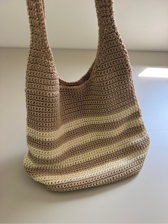 Tommy Bahama Handbags - Tommy Bahama Slouchy Crochet Beige and Tan Shoulder Bag